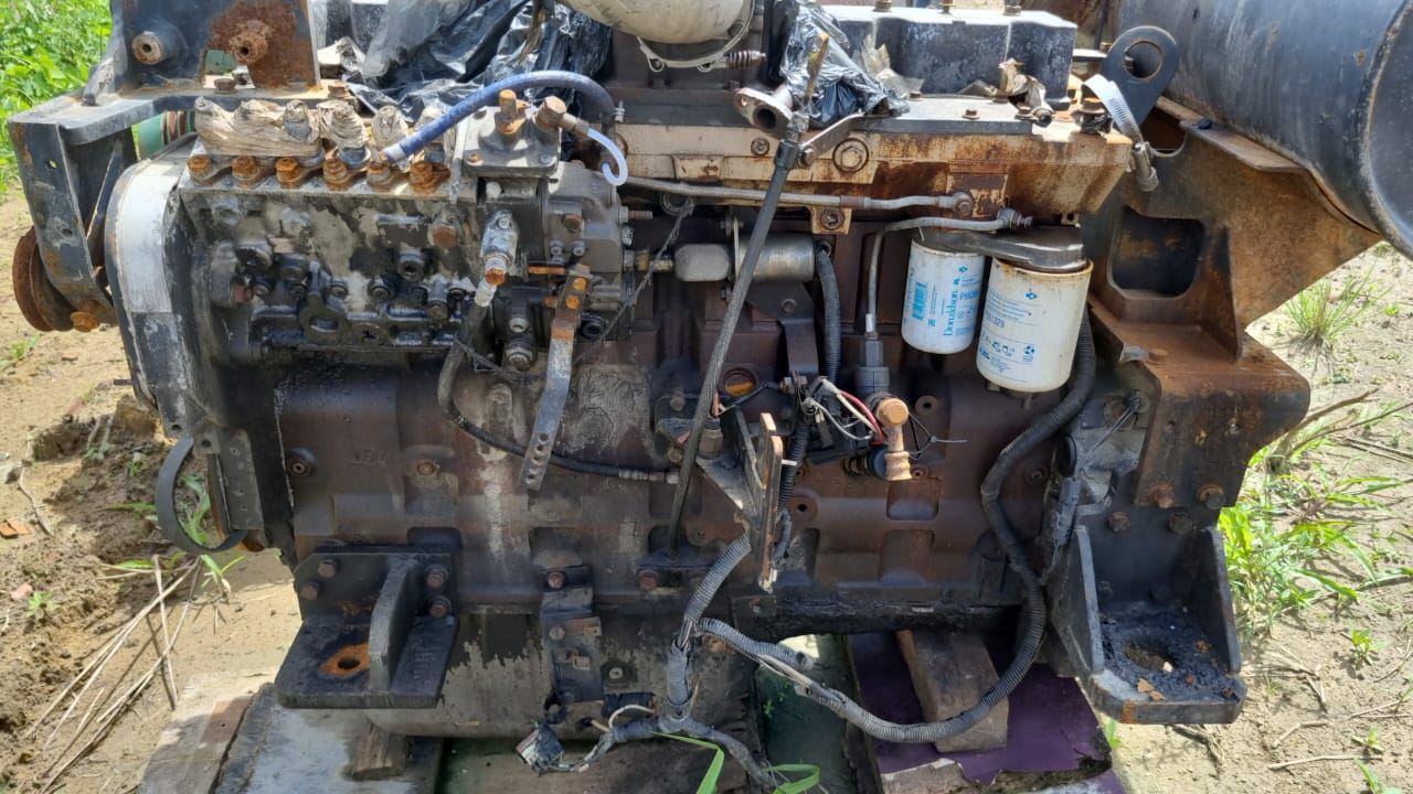 Motor Cummins C8.3 para escavadeira — foto 1 de 9